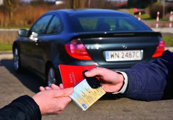 Kupiłem samochód co dalej: rejestracja, ubezpieczenie i przegląd techniczny