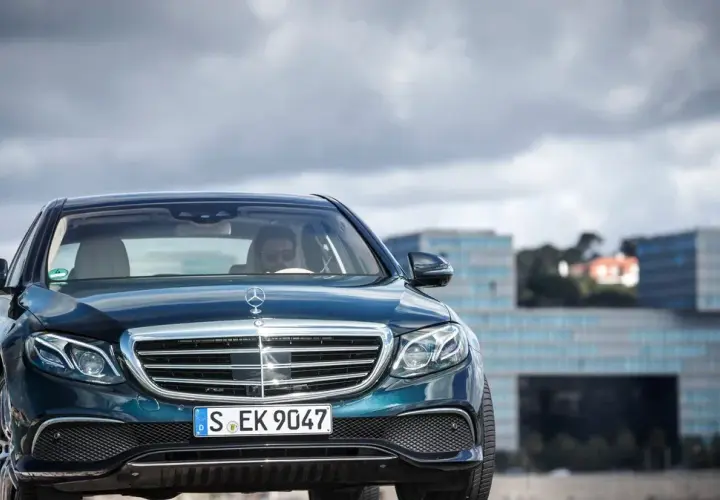 Mercedes W213 jaki silnik - poznaj najlepsze opcje i ich osiągi