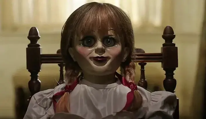Annabelle: Narodziny zła - Mroczna historia opętanej lalki