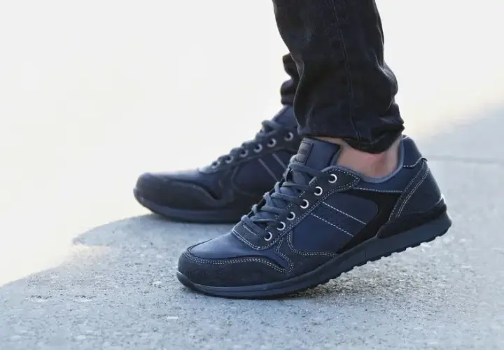 Niebieskie buty do czego pasują? Odkryj idealne stylizacje!