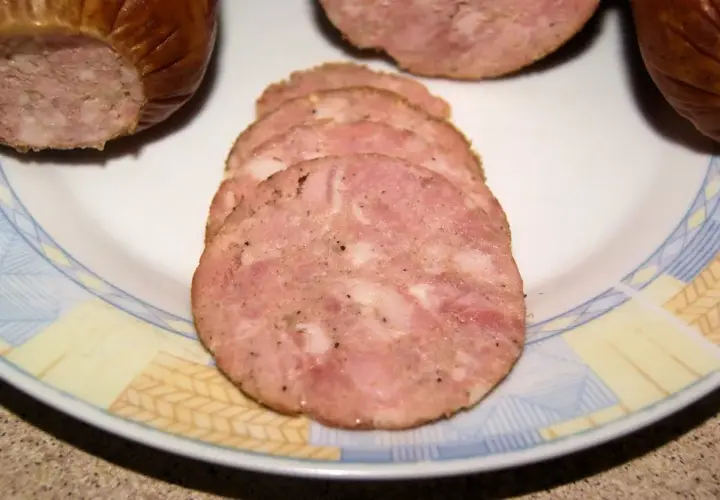 Jak przygotować kiełbasę grubą wędzoną - sekrety idealnego smaku