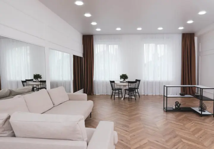 Jak rozmieścić halogeny w salonie: 5 trików dla idealnego światła