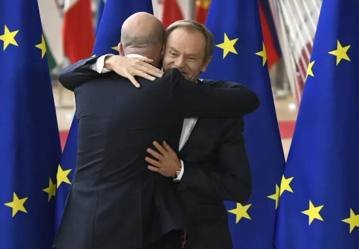 Jaką funkcję pełni Donald Tusk jako premier Polski i jego zadania?