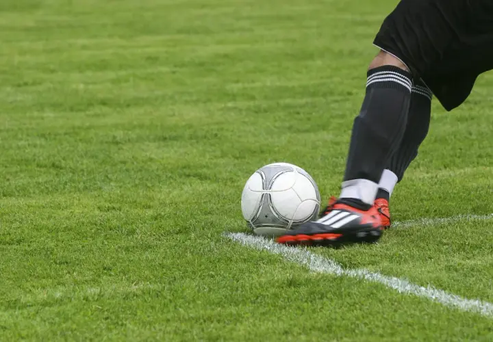 Jak zakup FC Coins przyspiesza rozwój drużyny w FC25?