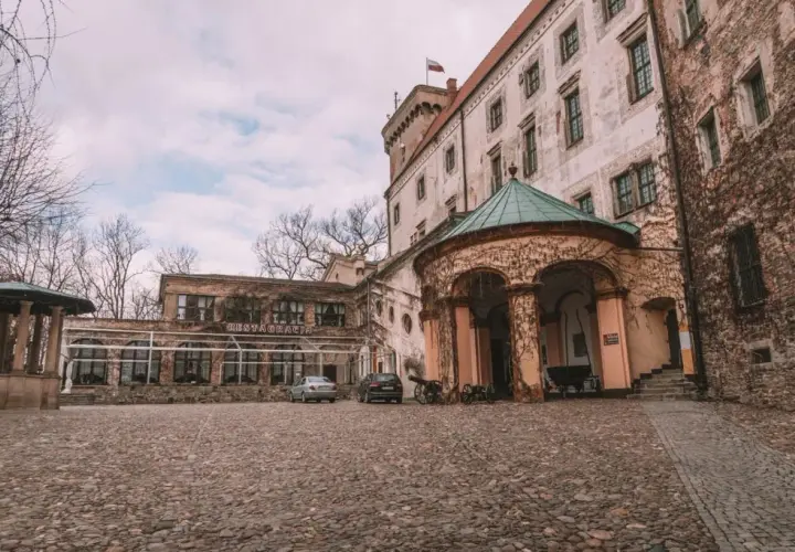 Hotel Zamek w Otmuchowie – historia, noclegi, ceny i opinie gości