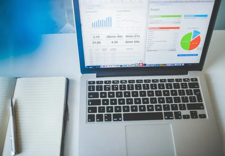 Dlaczego „jakoś to będzie" nie działa w finansach małej firmy?