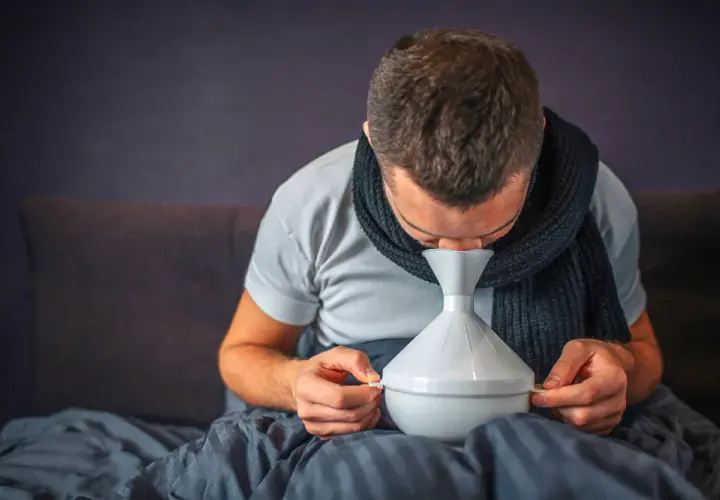 Skuteczny napar na zatoki - domowy przepis na inhalacje ziołowe