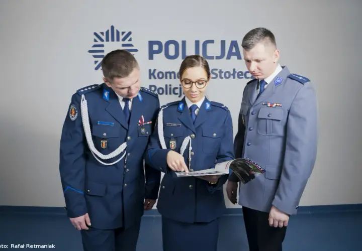 Wzory umundurowania policji – co musisz wiedzieć o regulacjach?
