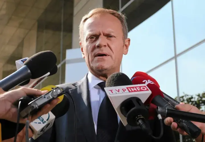 Ile języków zna Donald Tusk? Zaskakujące fakty o jego umiejętnościach