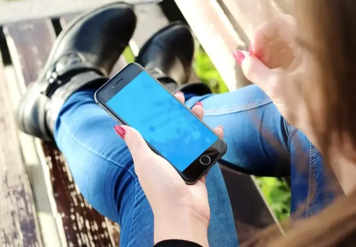 Jak połączyć telefon z laptopem - proste metody i wskazówki