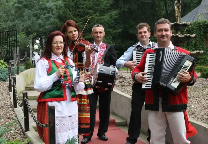 Akacjowy dworek – idealne miejsca na wesele i wypoczynek w Polsce
