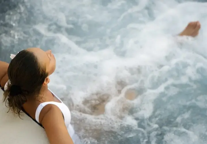 Jak korzystać z jacuzzi w hotelu, aby uniknąć nieprzyjemnych sytuacji