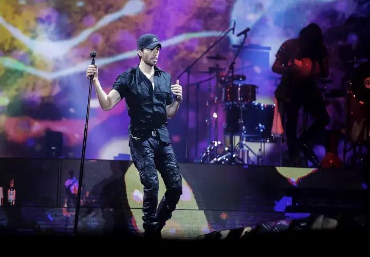 Ile trwa koncert Enrique Iglesiasa? Zaskakujące fakty o czasie trwania