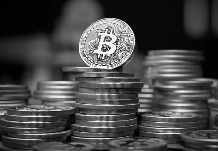 Ile firm zarządzających ETF na Bitcoin faktycznie posiada BTC?
