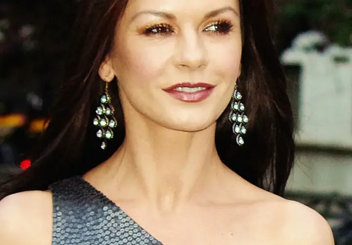 Catherine Zeta-Jones wiek - zaskakujące fakty o jej życiu i karierze