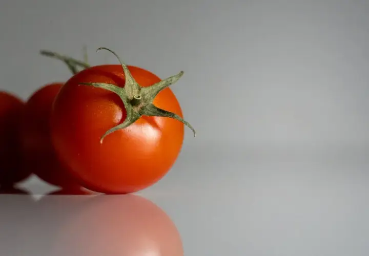 Zaskocz gości sałatką z soczewicy w słoiku! Oto aż 9 top inspiracji!