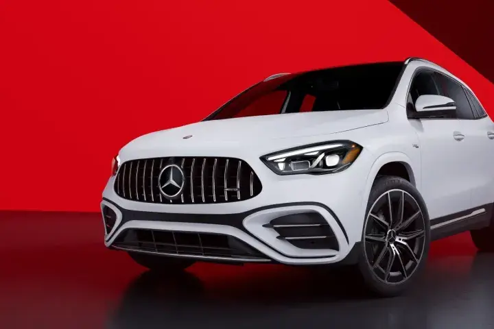 Mercedes-Benz GLA AMG: Dlaczego warto wybrać ten sportowy SUV?