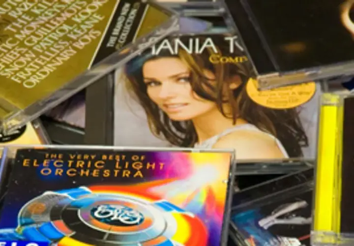W którym roku wynaleziono płytę CD? Niezwykła historia tego formatu