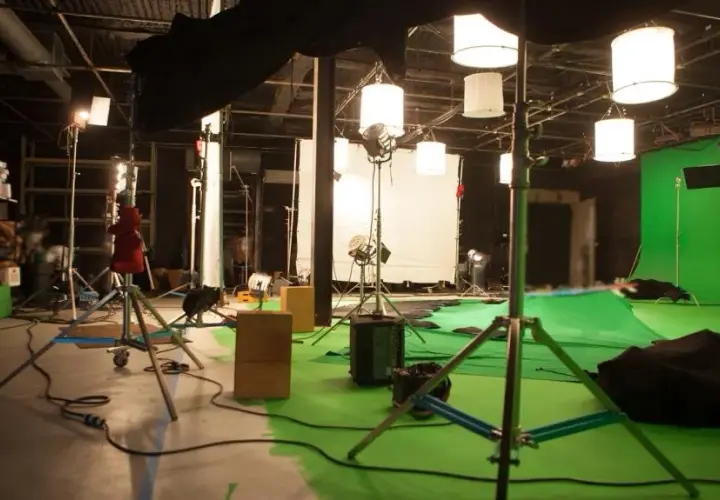 Wszystko, co znajdziesz w studiu filmowym - tajniki produkcji