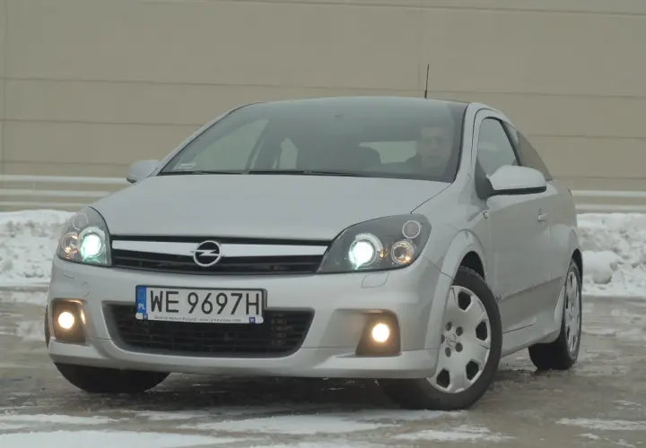 Idealne opony do Opel Astra H: Jak wybrać bez pomyłek i przepłacania