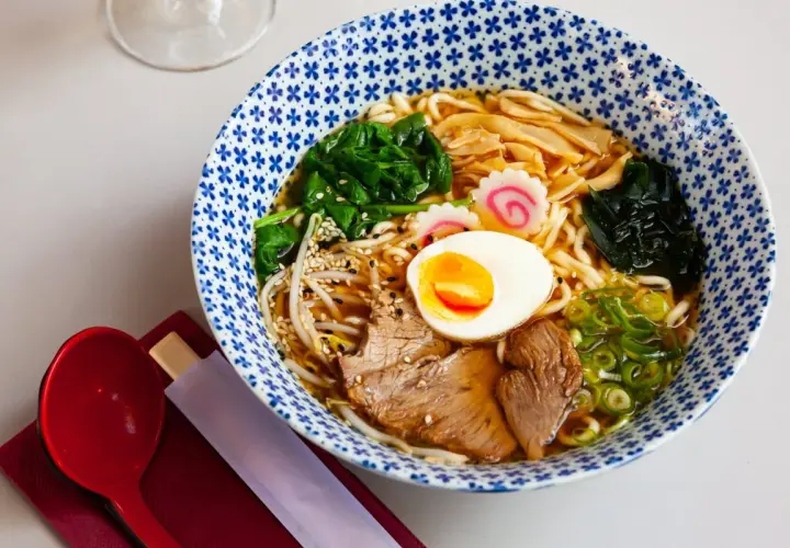 Ramen ile kalorii? Odkryj, ile naprawdę zawiera kalorii!