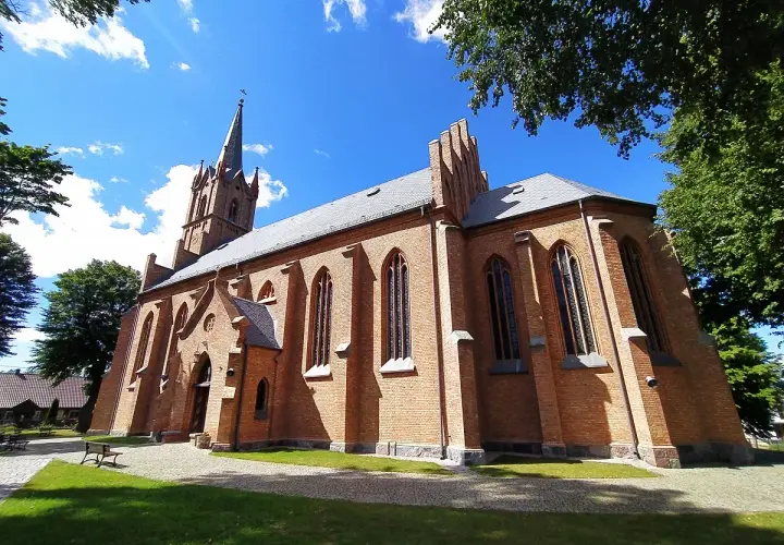 Swarzewo sanktuarium - miejsce cudów i duchowego odnowienia w Kaszubach