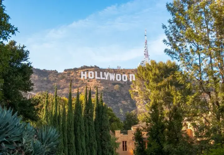 Kulisy Hollywood: Jak powstają nagradzane filmy