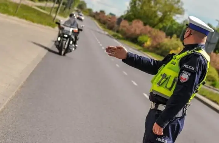 Czy można jeździć motorowerem bez prawa jazdy? Sprawdź, co grozi za brak uprawnień
