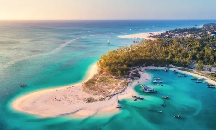 Kiedy najlepiej jechać na Zanzibar, aby uniknąć deszczu i tłumów