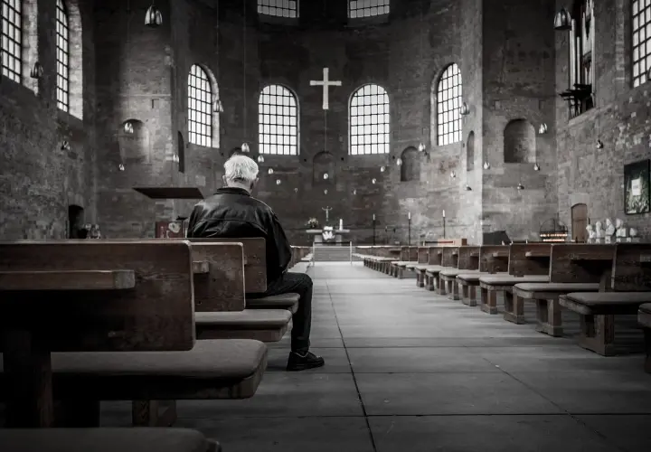 Kiedy jest czytanie na mszy? Poznaj ważne momenty liturgii