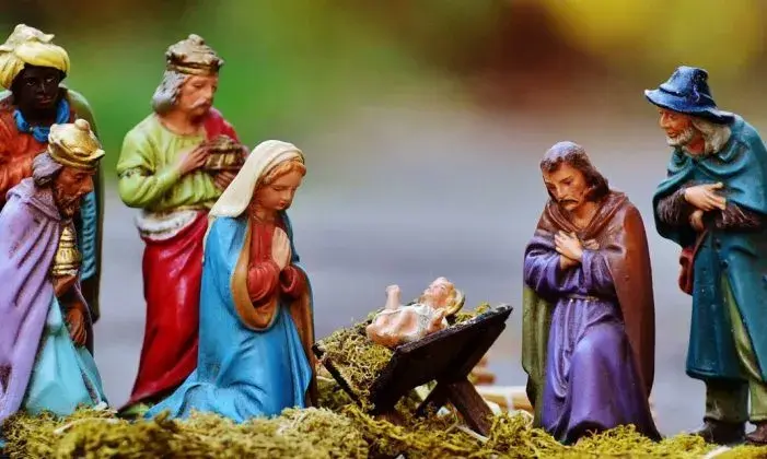 W jakim wieku Maryja urodziła Jezusa? Zaskakujące fakty i kontekst