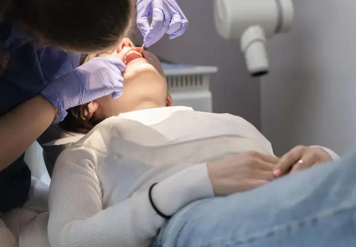 Czy dentysta wystawi L4? Kiedy zwolnienie od stomatologa jest ważne?