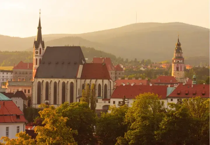 Czeski Krumlov atrakcje – odkryj ukryte skarby tego magicznego miasta