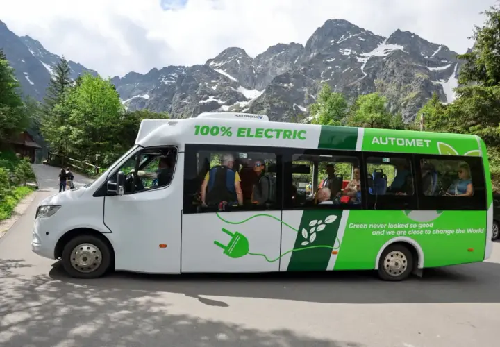 Elektryczny bus Automet w drodze do Morskiego Oka. Sprawdź cennik meleksy i wybierz ekologiczny transport.