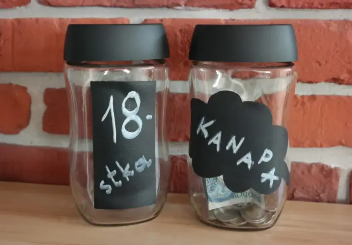 Skarbonka z butelki: DIY krok po kroku. Oszczędzaj i baw się!