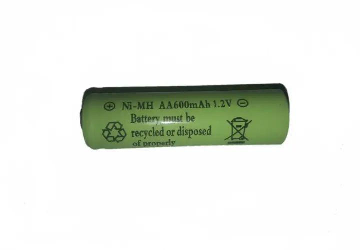 Zielona bateria AA Ni-MH 1.2V 600mAh, idealna do lamp solarnych. Pamiętaj o prawidłowej utylizacji.