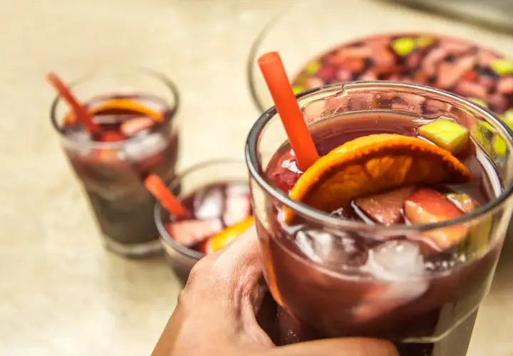 Sangria i inne hiszpańskie napoje alkoholowe – odkryj ich tajemnice