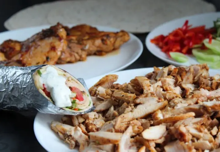 Co można zrobić z mięsa kebab? Pyszne przepisy, które zaskoczą smakami