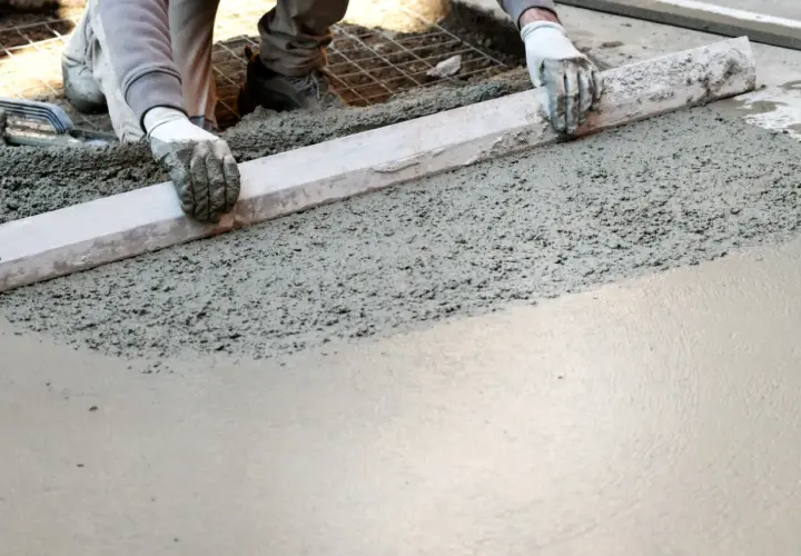 Jaki beton na wylewkę na gruncie? Wybierz najlepszy dla trwałości i wytrzymałości