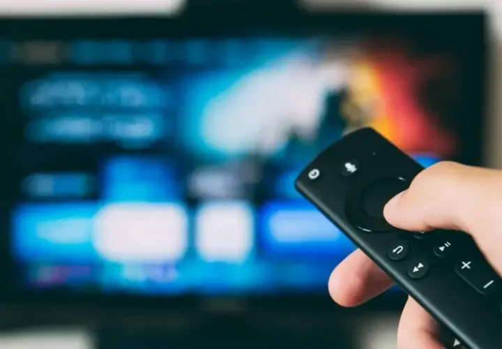 Jak podłączyć Netflix do telewizora - proste metody i porady