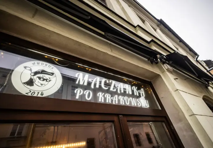 Gdzie zjeść maczankę po krakowsku? Najlepsze miejsca w Krakowie