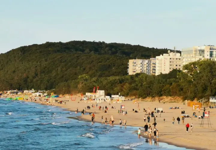 Międzyzdroje: Atrakcje poza plażą! Kompletny przewodnik