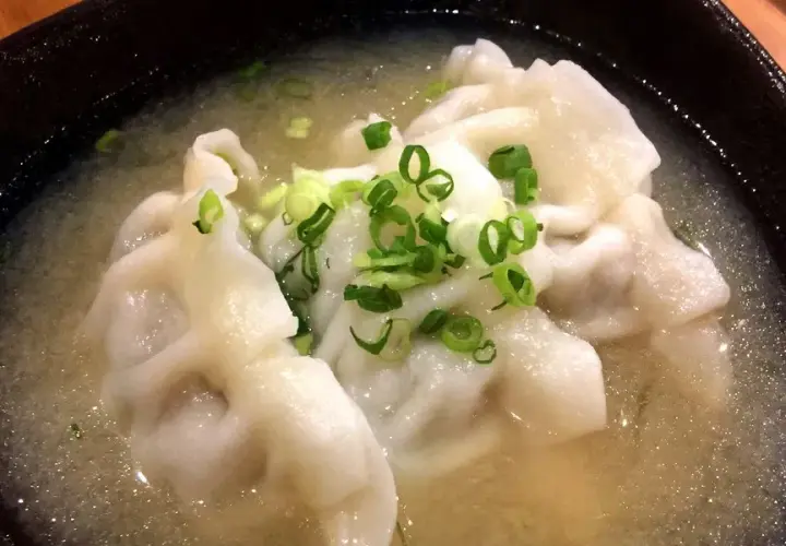 Zupa wonton chiński rosół na szczęście? Poznaj przepis!