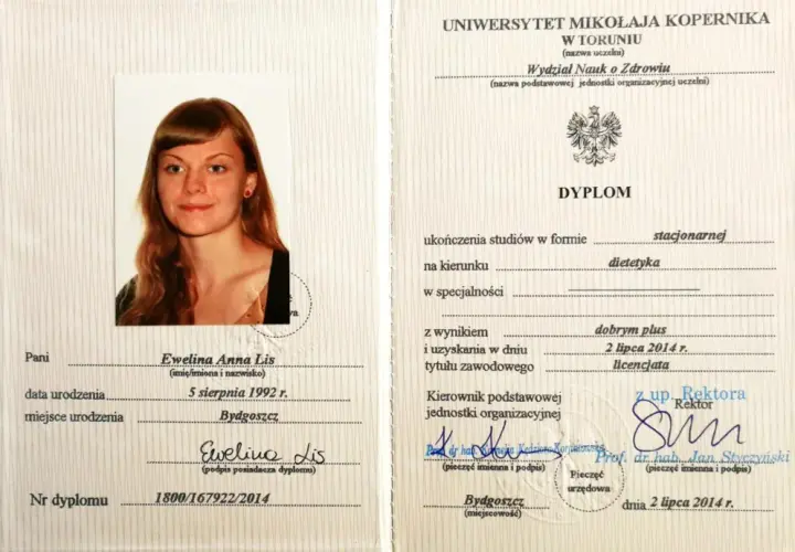 Dyplom studiów: Jak wygląda oryginalny dokument? Cechy