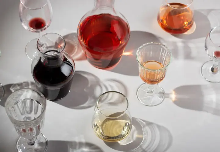 Butelka wina ile to piw? Zaskakujące porównanie alkoholu