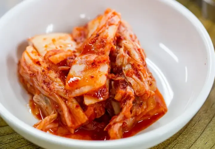 Jak przygotować kimchi - prosta receptura na idealne fermentowane danie