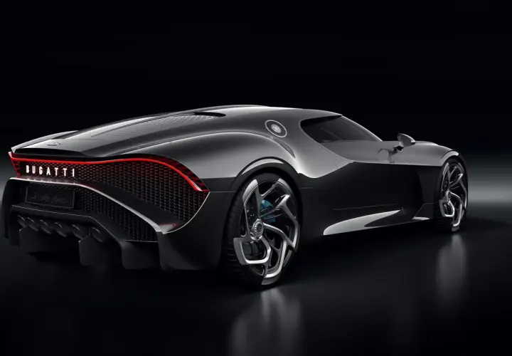 Bugatti La Voiture Noire: 70 mln zł. Dlaczego tak drogo?