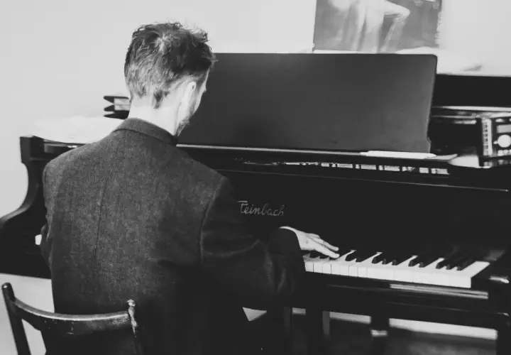 Muzyka Filmowa - Najlepsi Kompozytorzy, Rodzaje i Historia | Poradnik 2023
