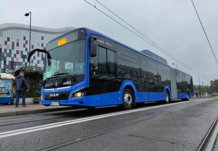 Jak dojechać do osiedla Tysiąclecia w Krakowie – najłatwiejsze opcje transportu