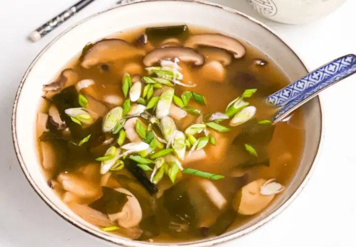 Zupa Miso: Co to? Sekret umami, zdrowia i prosty przepis!